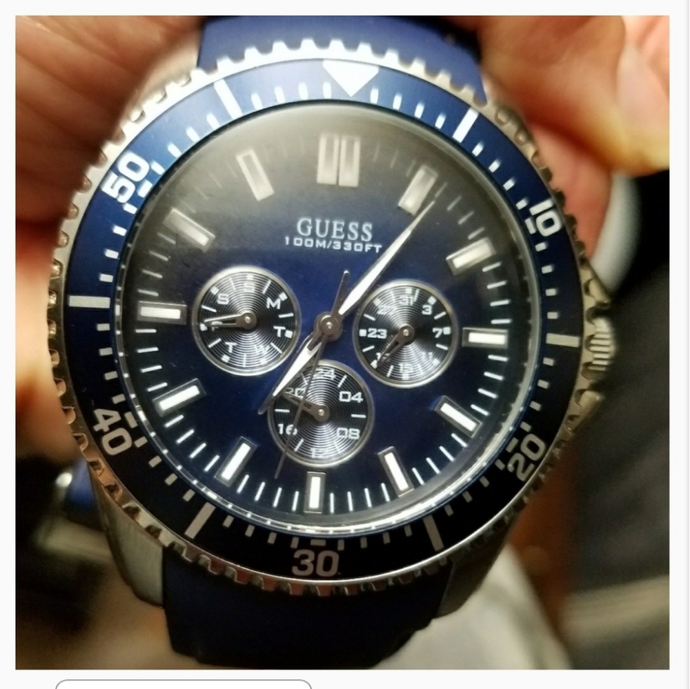 GUESS watch